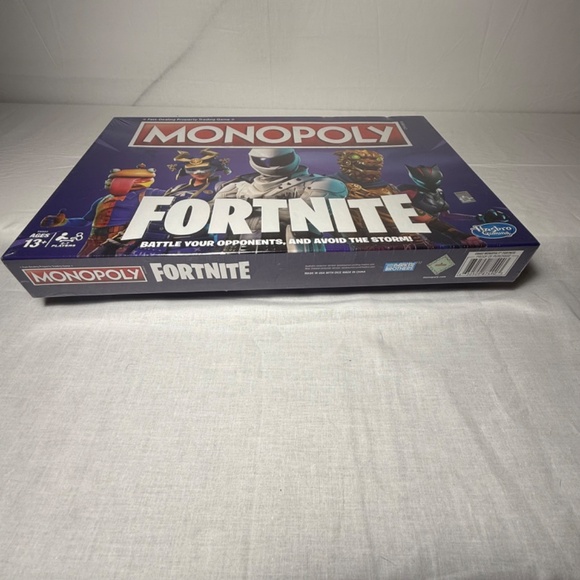 Monopoly Fortnite Edition Board Games New In Box Sealed - Picture 3 of 3